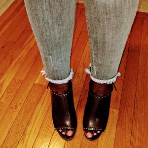 Charming Charlie Brown Mule